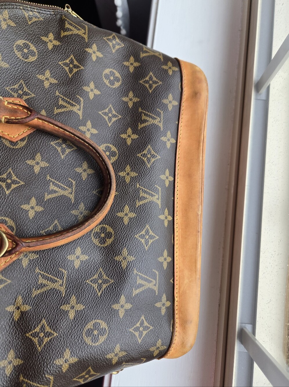Louis Vuitton Brown Monogram Alma Handbag - Picture 6 of 16